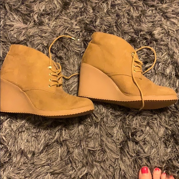 Merona suede tan wedge booties - Picture 3 of 3